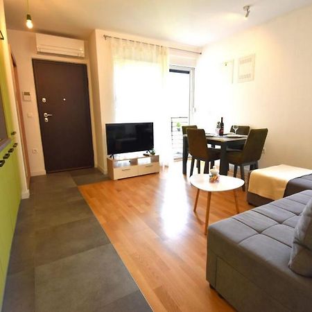 Apartment Johnny With Private Parking Zara Esterno foto