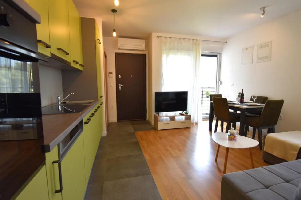 Apartment Johnny With Private Parking Zara Esterno foto