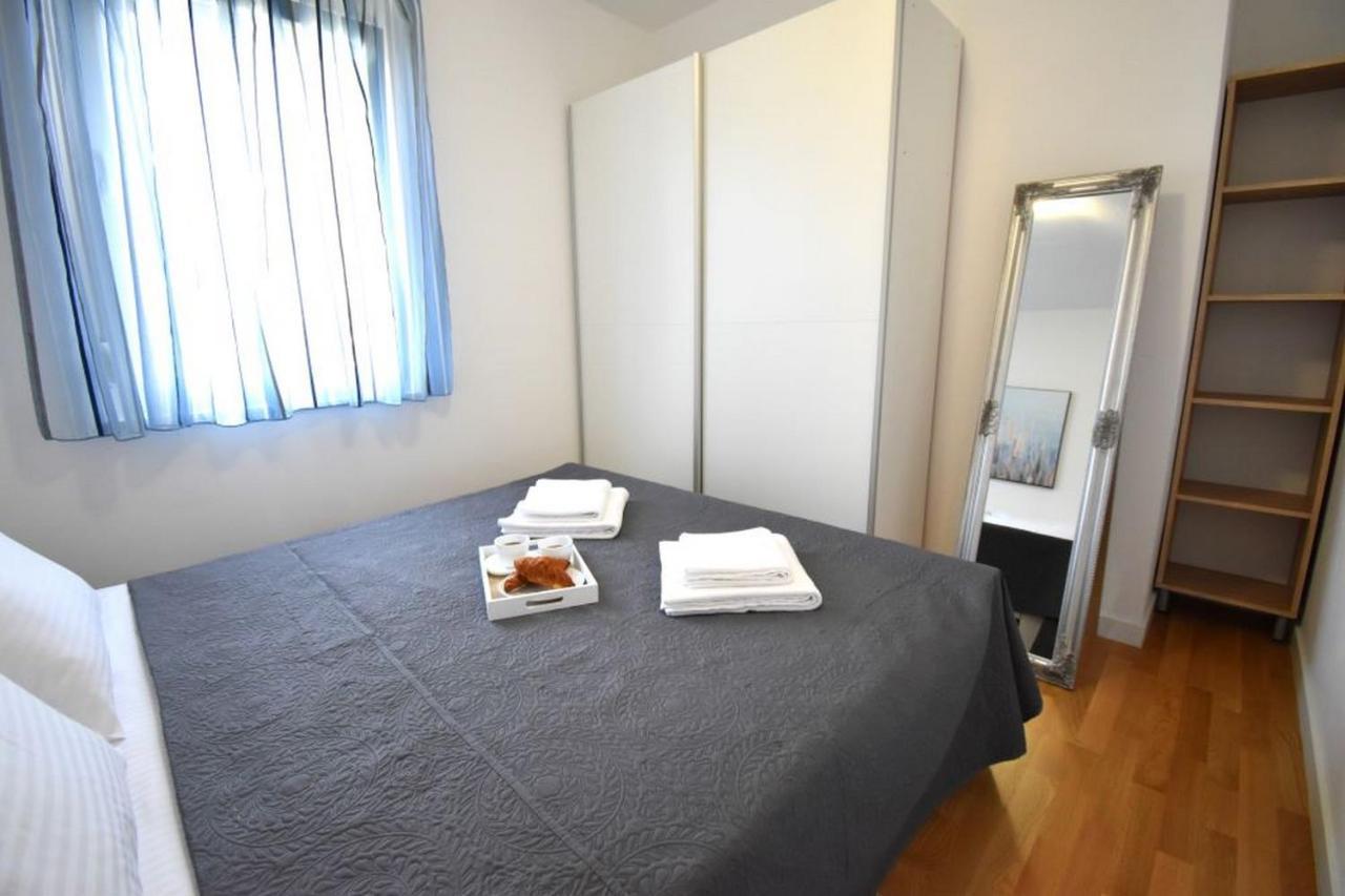 Apartment Johnny With Private Parking Zara Esterno foto