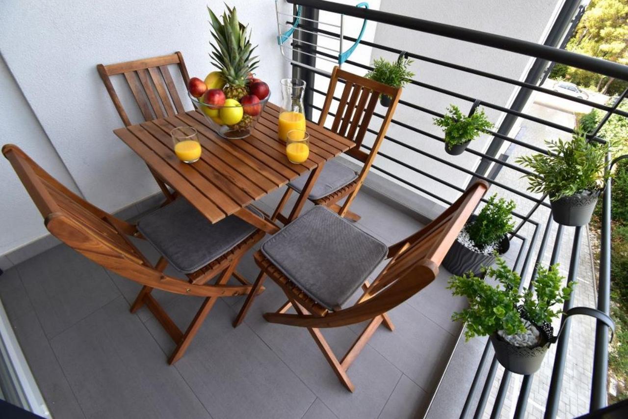Apartment Johnny With Private Parking Zara Esterno foto